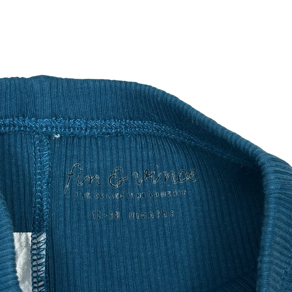 Fin & Vince Ribbed Shorts - Picture 3 of 3